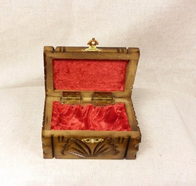 Carved Chest - Line Motif - 3